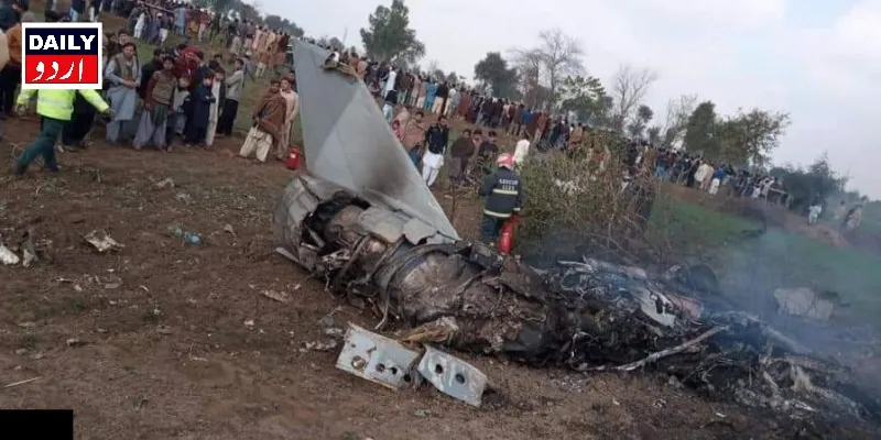 میانوالی میں پاک فضائیہ کا تربیتی طیارہ گر کر تباہ، دونوں پائلٹ شہید