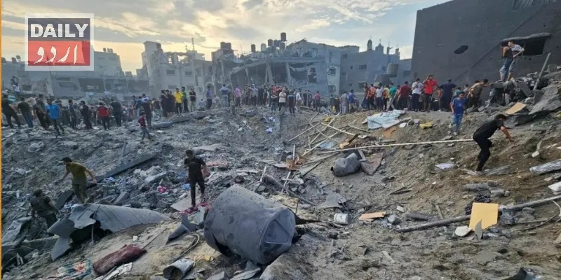 اسرائیل کی غزہ میں پناہ گزین کیمپ کے قریب بمباری، 50 افراد ہلاک