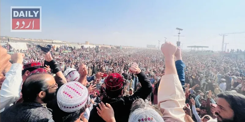 سرحد پار کرنے کیلئے پاسپورٹ کی شرط: ’چمن کے لوگوں کو خیرات نہیں اپنے خون پسینے کی کمائی چاہیے‘